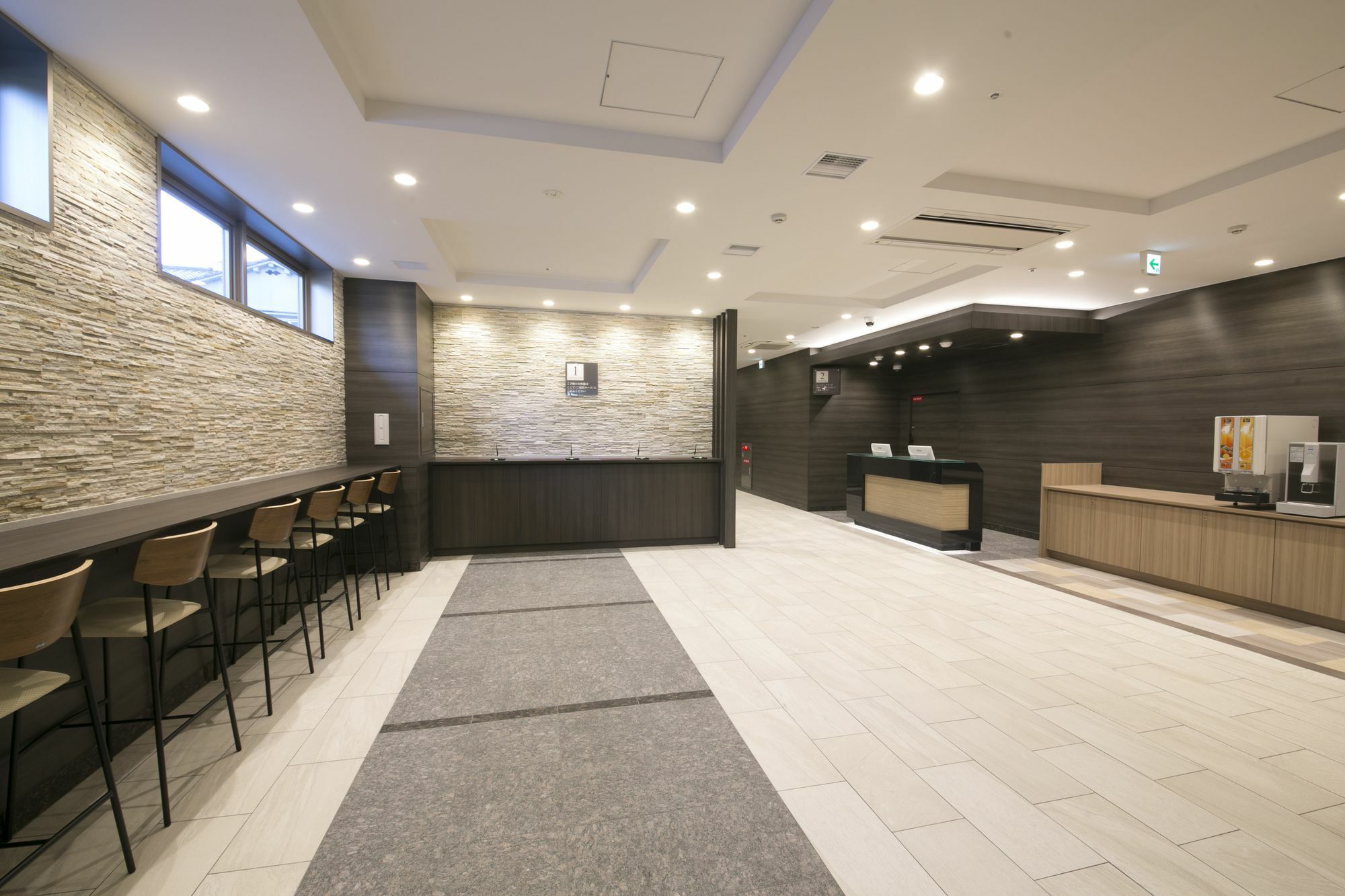 Washington R&B Hotel Shin Osaka Kitaguchi Buitenkant foto